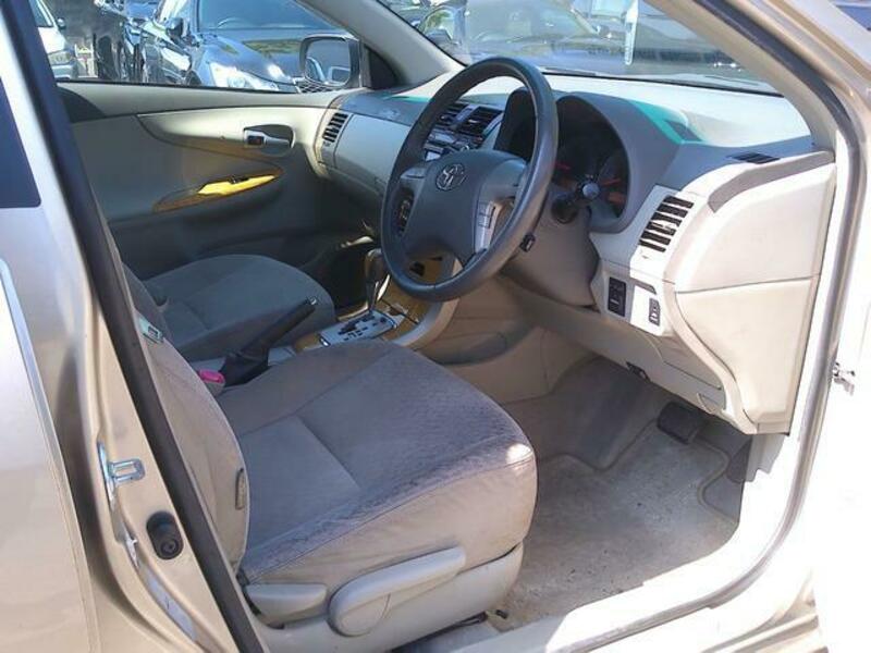 COROLLA AXIO