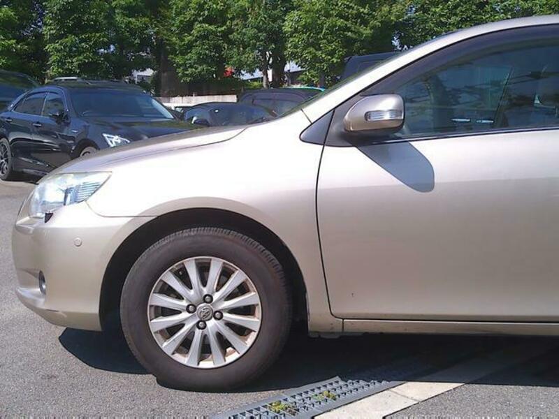 COROLLA AXIO