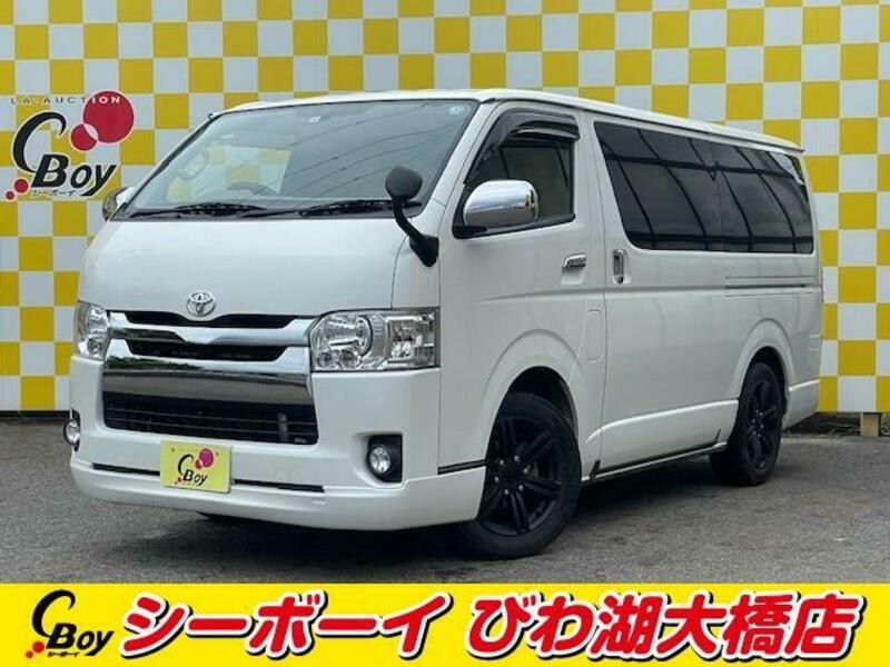 TOYOTA HIACE VAN