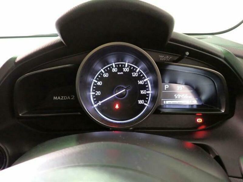 MAZDA2