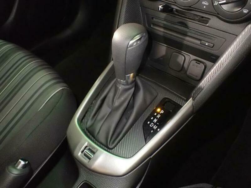 MAZDA2
