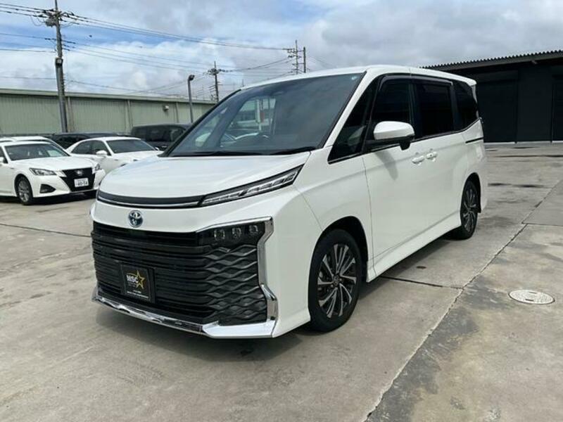 TOYOTA VOXY