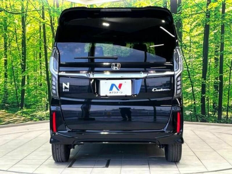 N BOX CUSTOM
