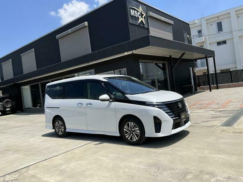 NISSAN SERENA