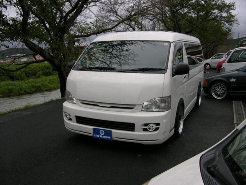 TOYOTA HIACE WAGON