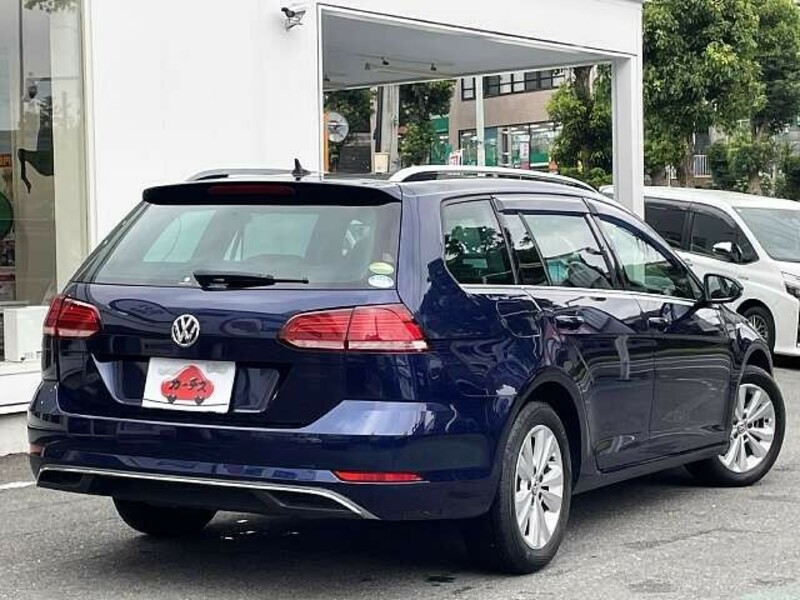GOLF VARIANT