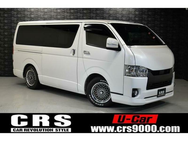 TOYOTA HIACE VAN