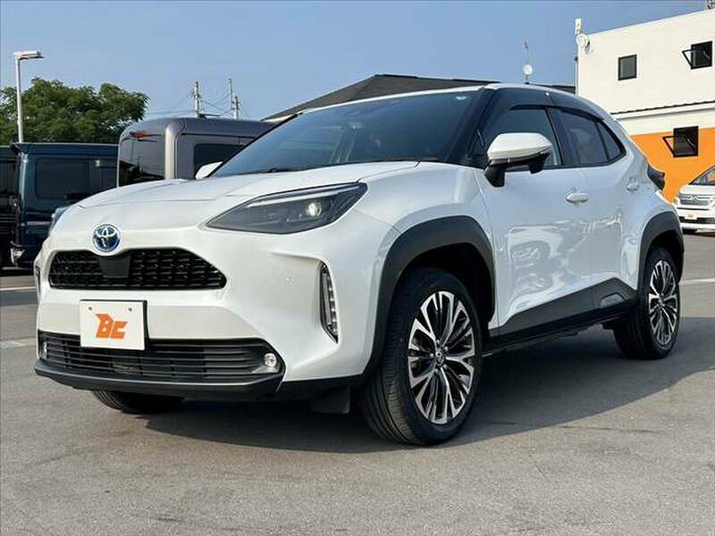 YARIS CROSS
