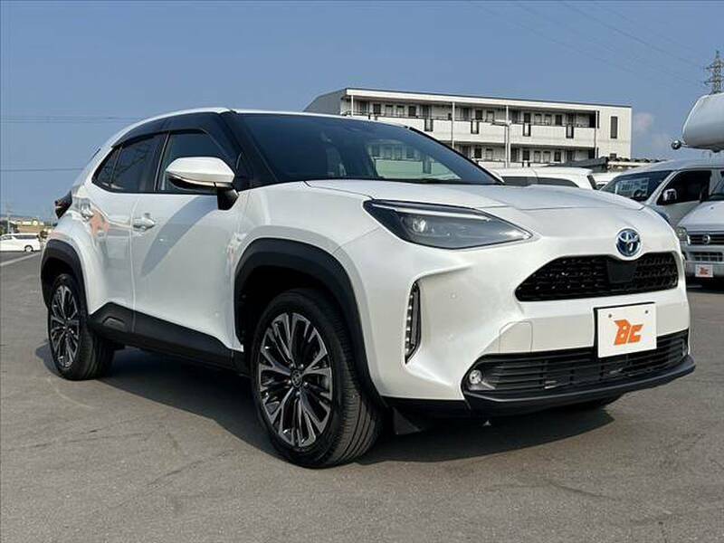 YARIS CROSS