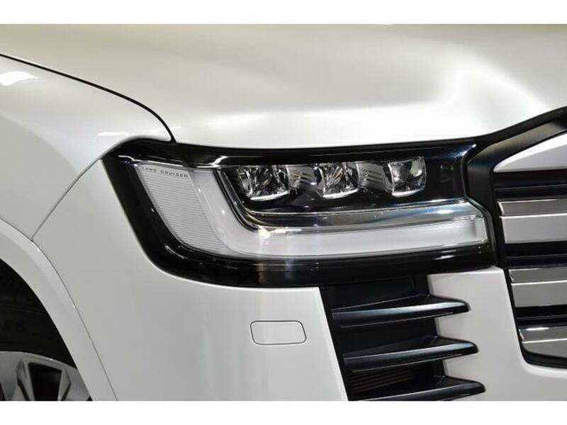 LAND CRUISER