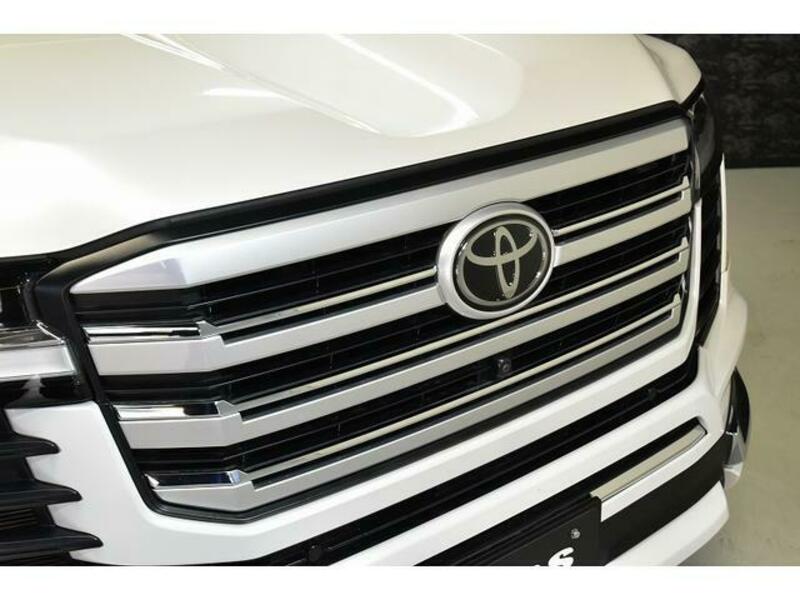 LAND CRUISER
