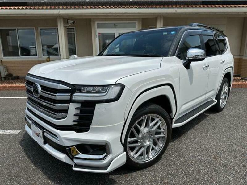 TOYOTA LAND CRUISER