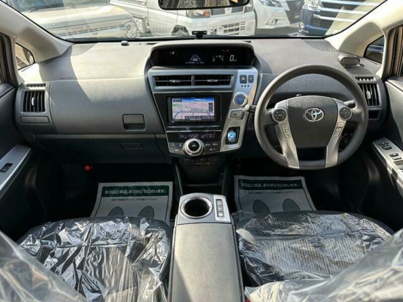 PRIUS ALPHA