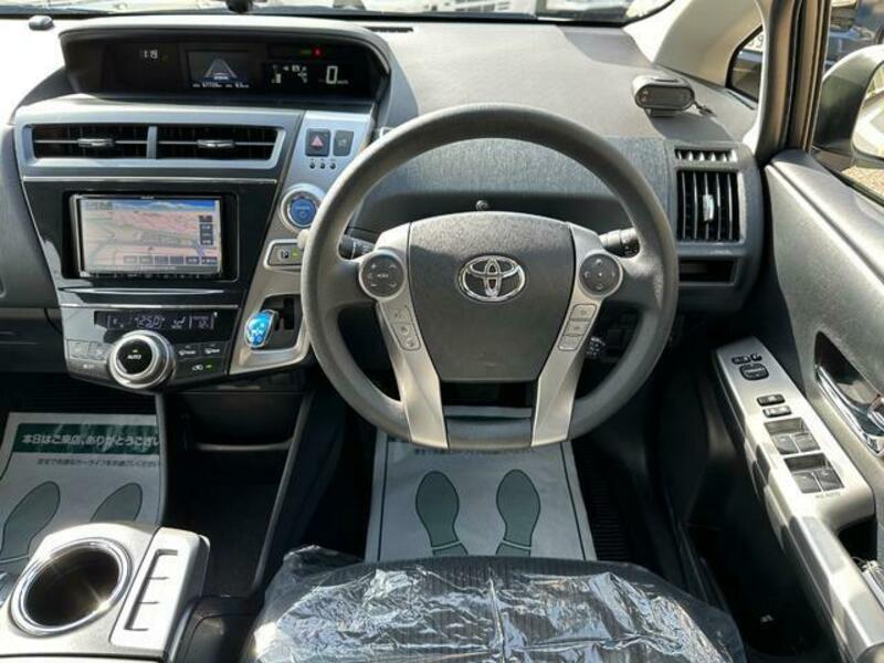 PRIUS ALPHA