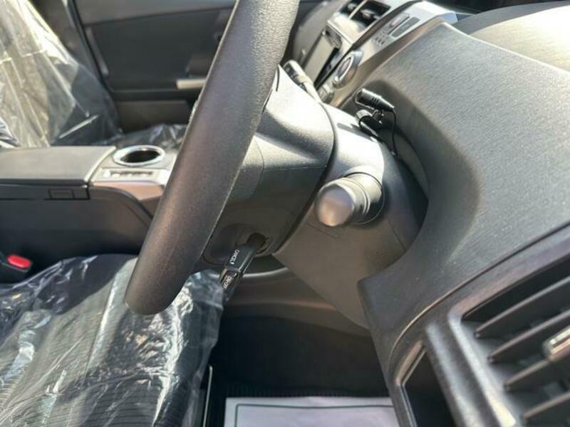 PRIUS ALPHA