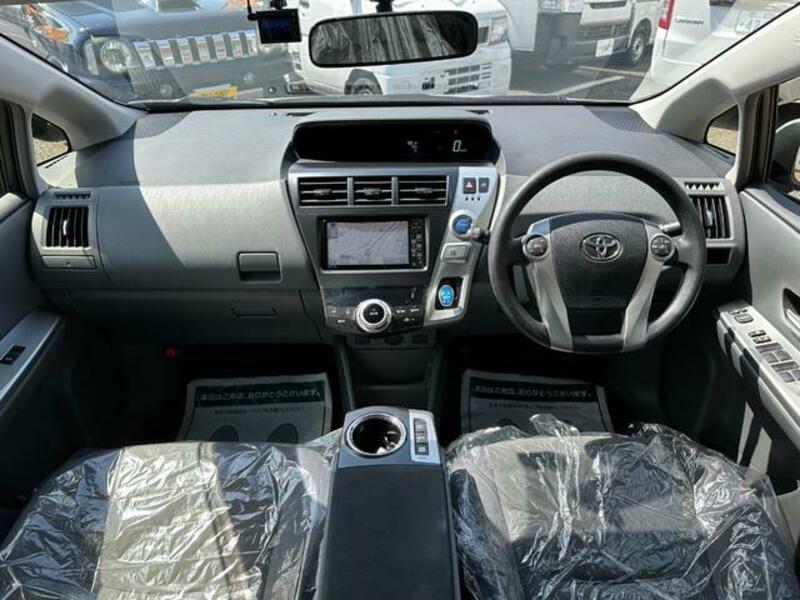 PRIUS ALPHA