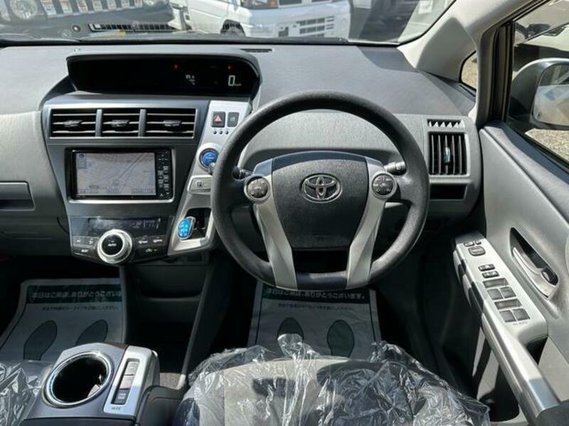 PRIUS ALPHA