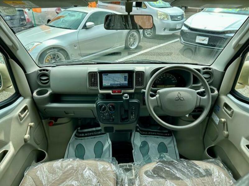 MINICAB VAN