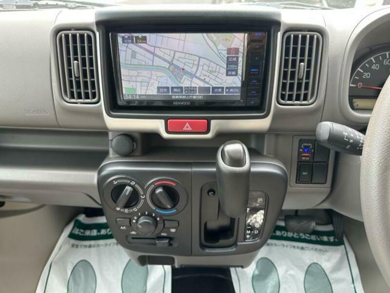 MINICAB VAN