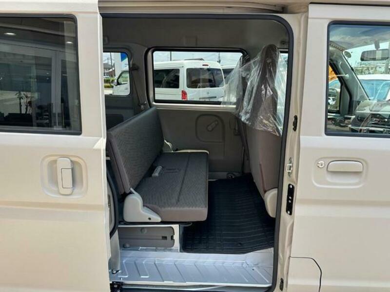 MINICAB VAN