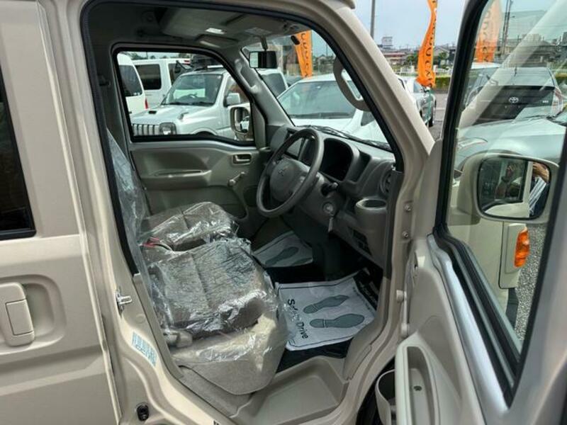 MINICAB VAN