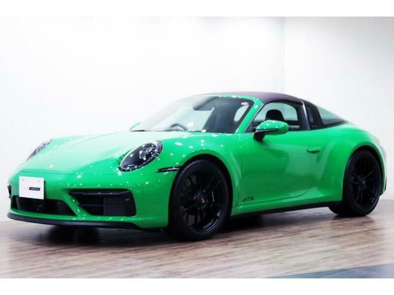 911