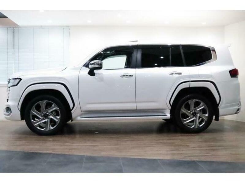 LAND CRUISER