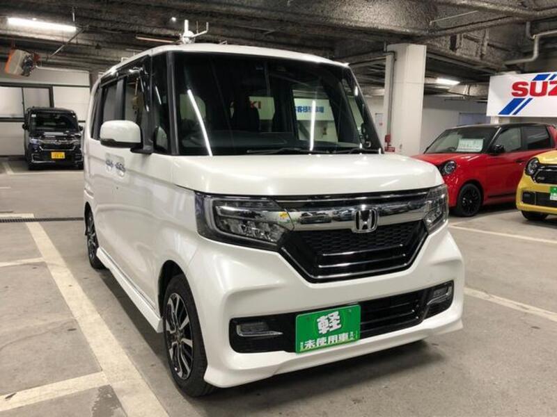 N BOX CUSTOM