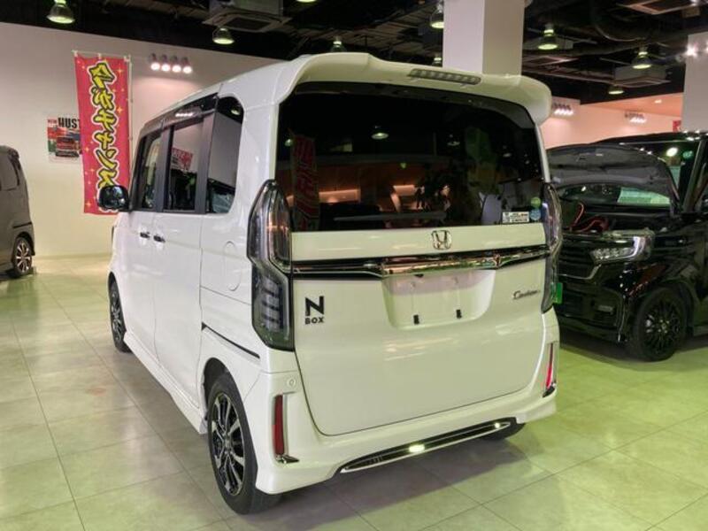 N BOX CUSTOM