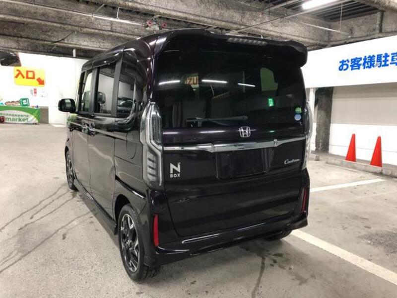 N BOX CUSTOM