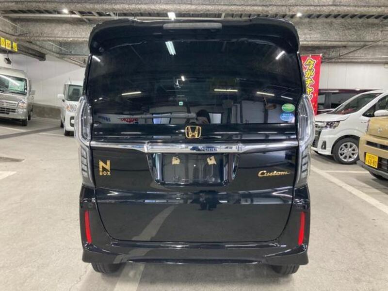 N BOX CUSTOM