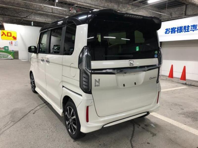 N BOX CUSTOM