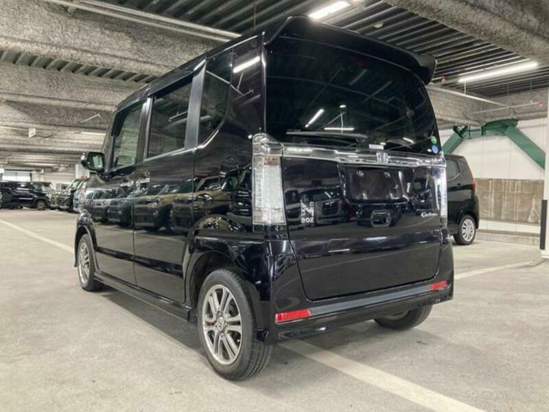 N BOX CUSTOM