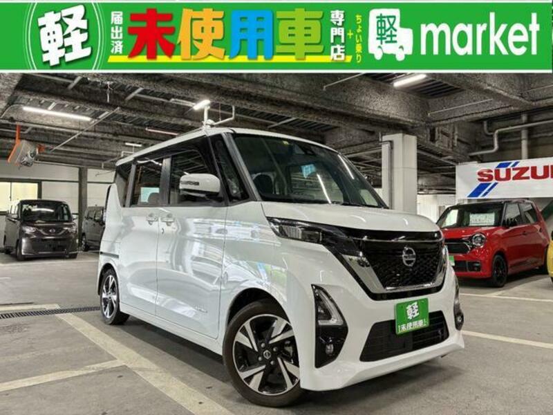 NISSAN ROOX