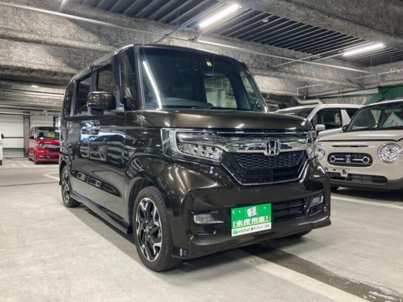 N BOX CUSTOM