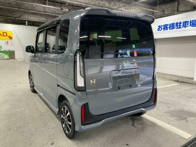 N BOX CUSTOM