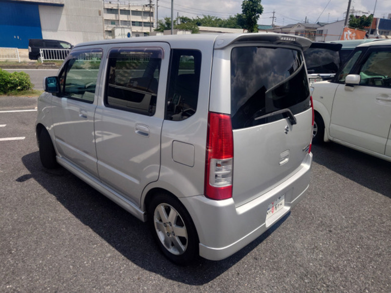 WAGON R