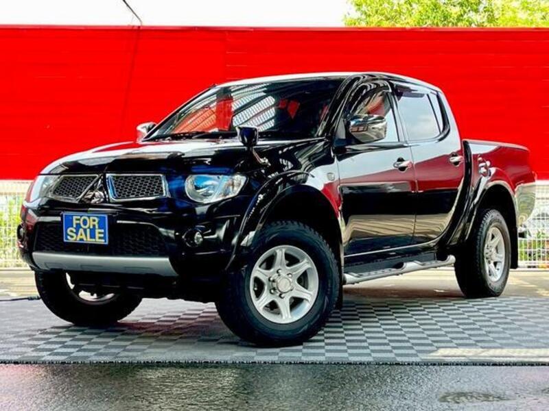 MITSUBISHI TRITON