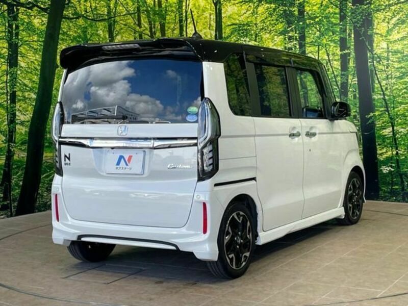 N BOX CUSTOM
