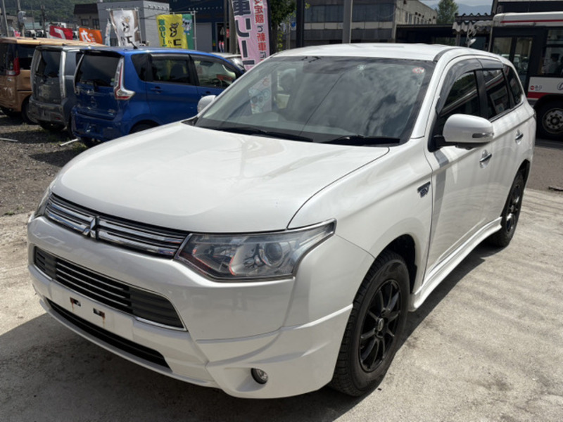 MITSUBISHI OUTLANDER PHEV