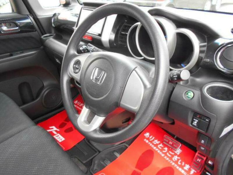 N BOX CUSTOM