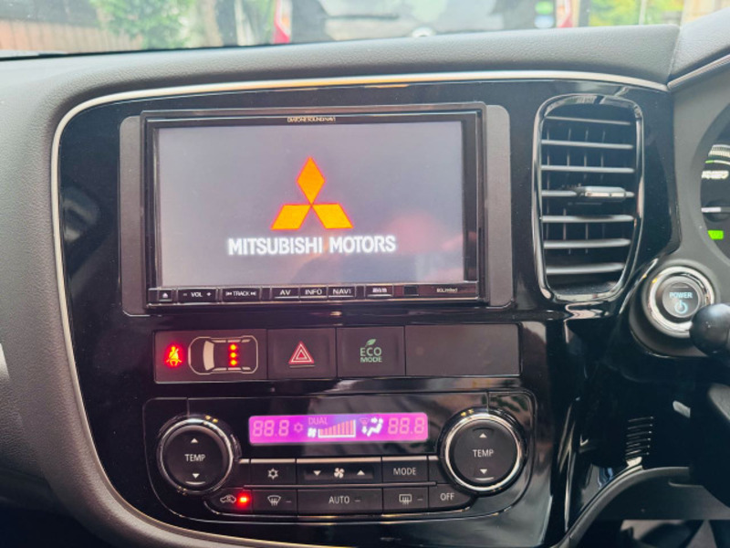 OUTLANDER PHEV