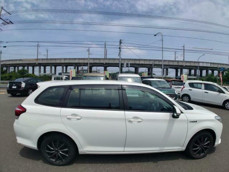 COROLLA FIELDER