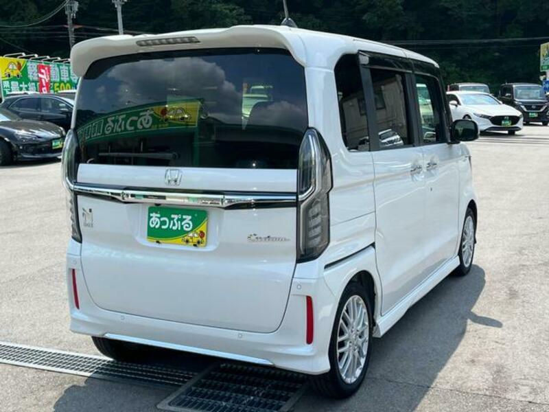 N BOX CUSTOM