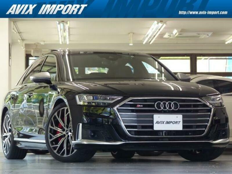 AUDI S8