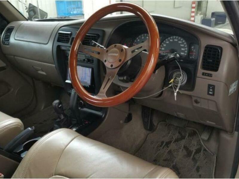 HILUX SURF