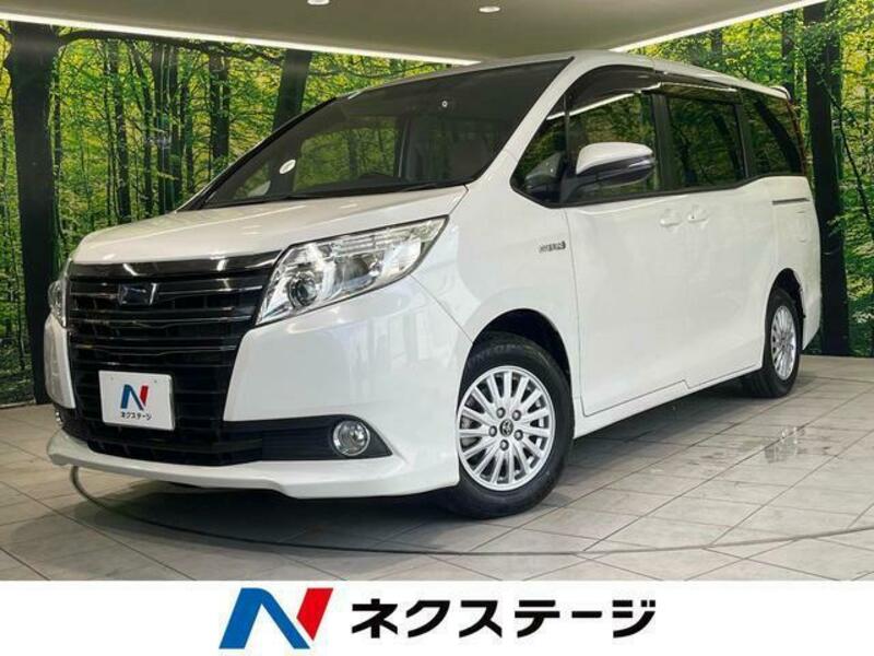 TOYOTA NOAH