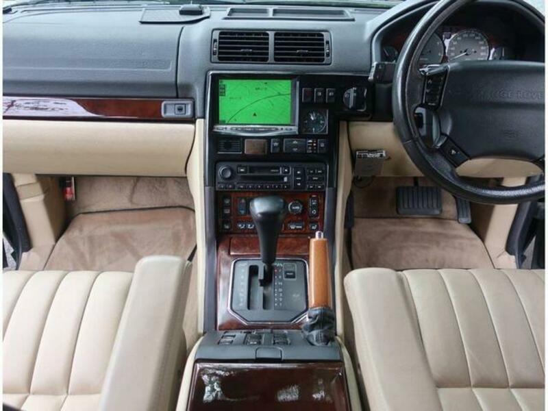 RANGE ROVER