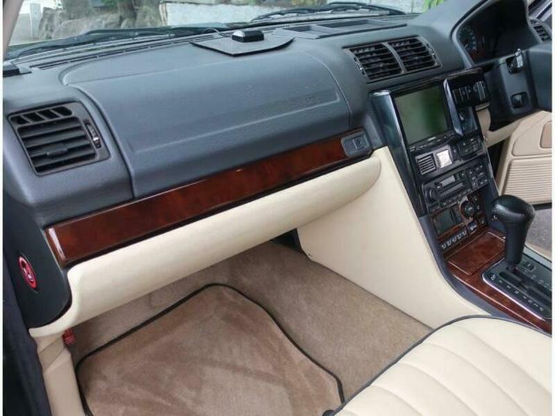 RANGE ROVER