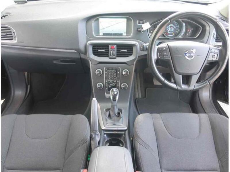 V40